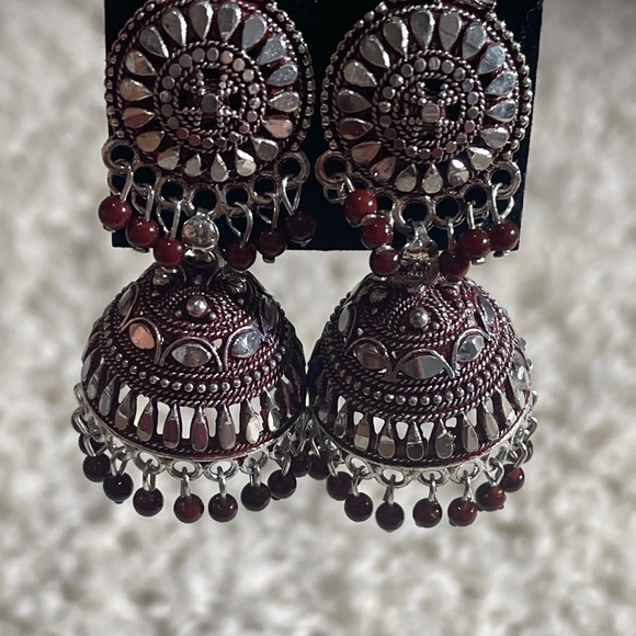 Earrings - Picture 1 of 1